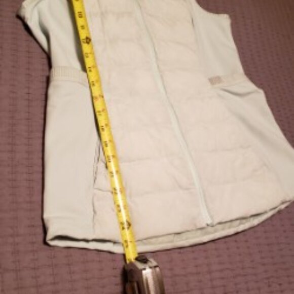 lululemon athletica Down for a Run vest, Mint GREEN, size 10 - Picture 10 of 11